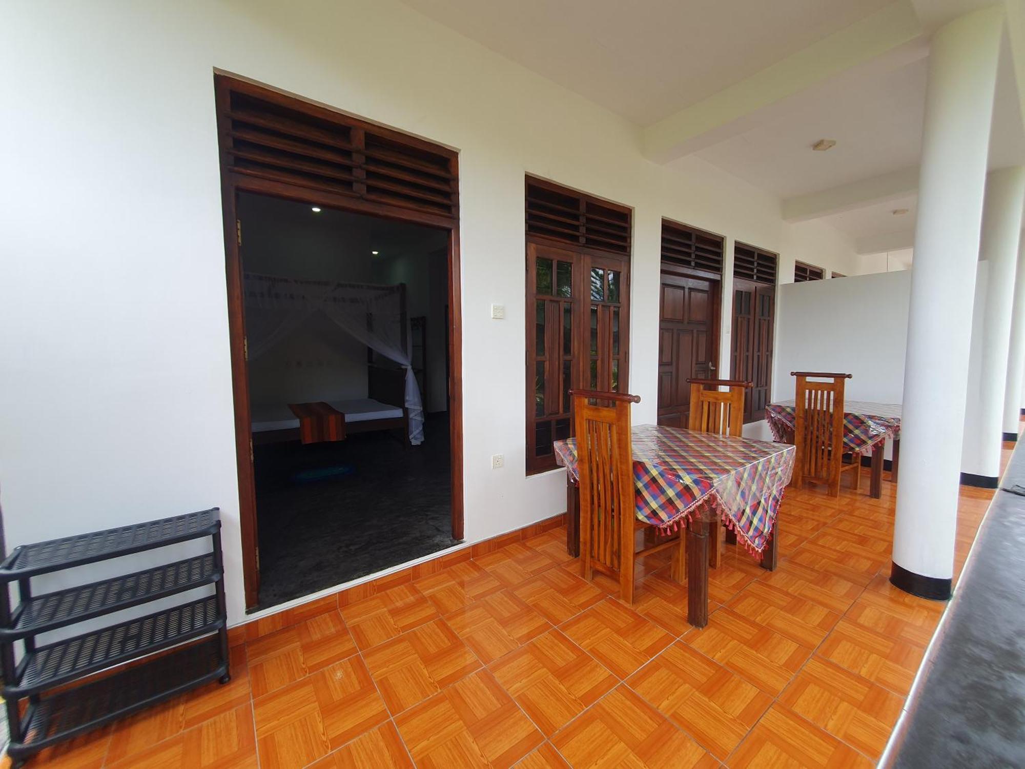 Sayura Beach Hotel Mirissa Exterior photo